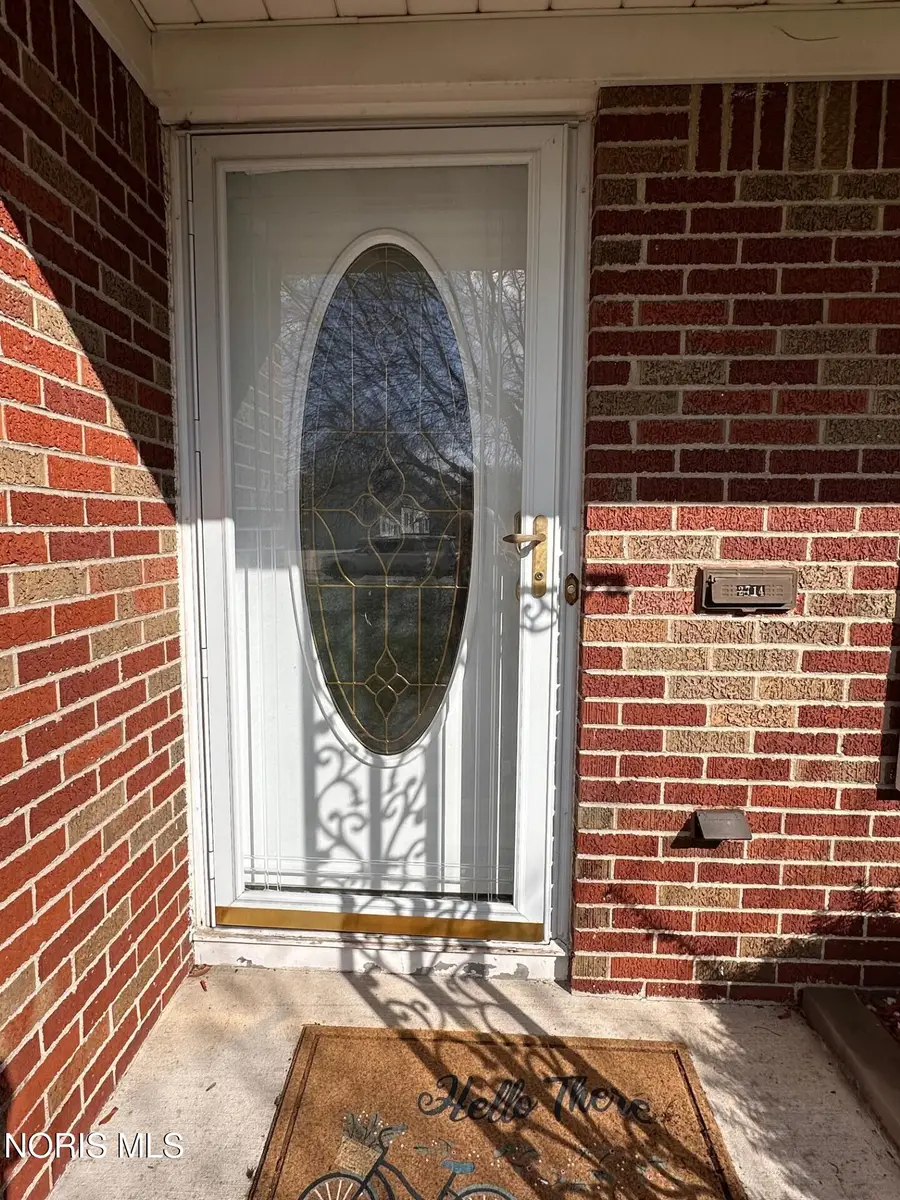 2714 Evergreen Road, Toledo, OH 43606 - #2