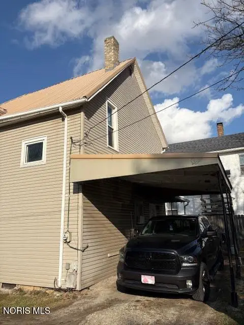 565 W Fremont Street, Fostoria, OH 44830 - #3