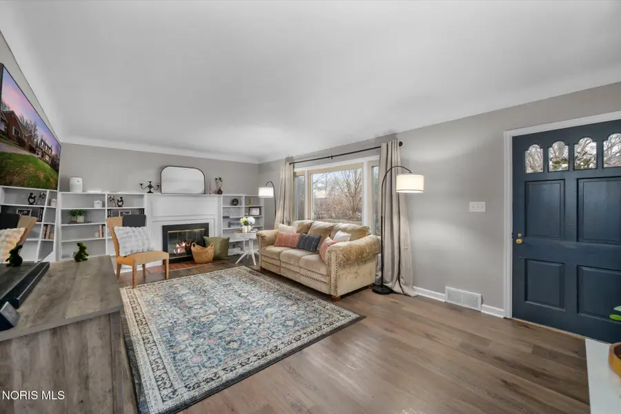 3818 Beverly Drive, Toledo, OH 43614 - #2