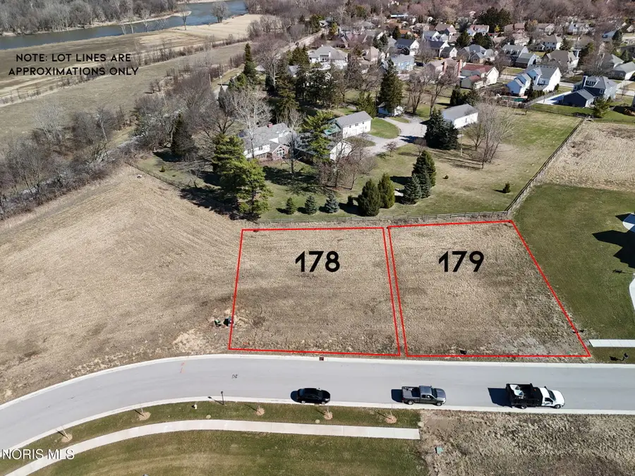 414 Delaware Drive, Perrysburg, OH 43551 - #2