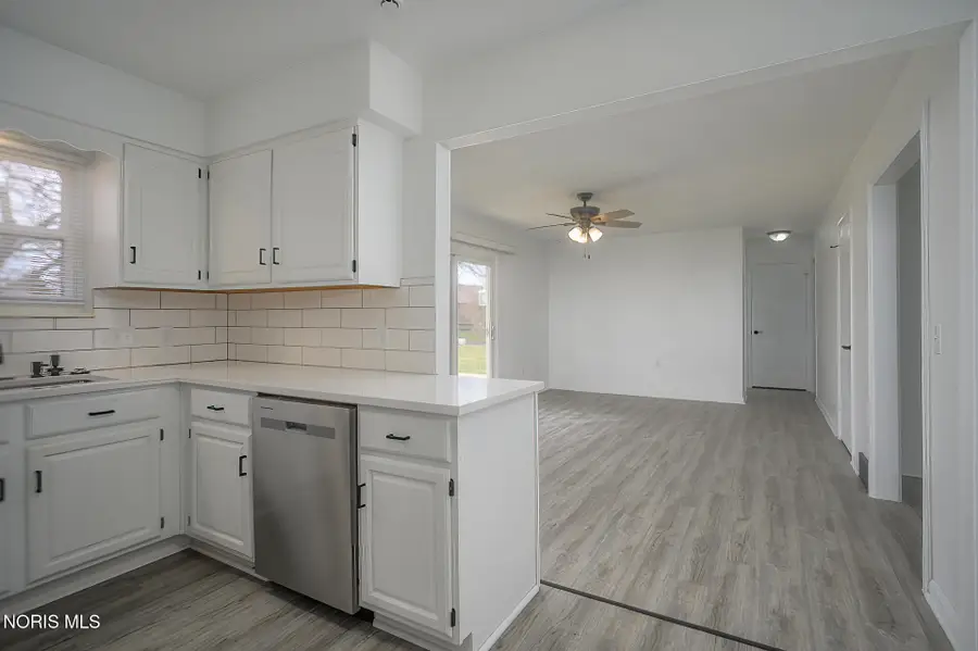 56 Easthampton Drive, Oregon, OH 43616 - #3