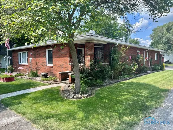 111 E Sugar Street, Leipsic, OH 45856