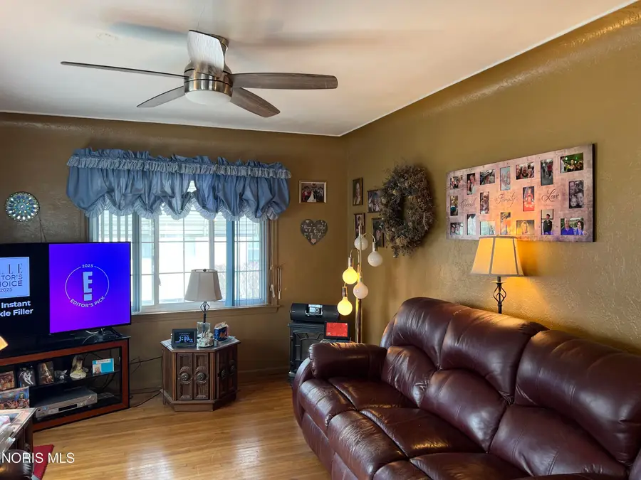 3018 Cragmoor Avenue, Toledo, OH 43614 - #2