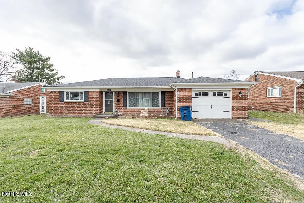 3021 Pinehurst Road, Toledo, OH 43613 - #1