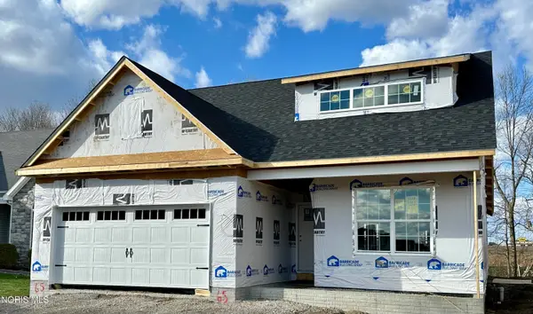 2298 Falling Waters Lane, Perrysburg, OH 43551