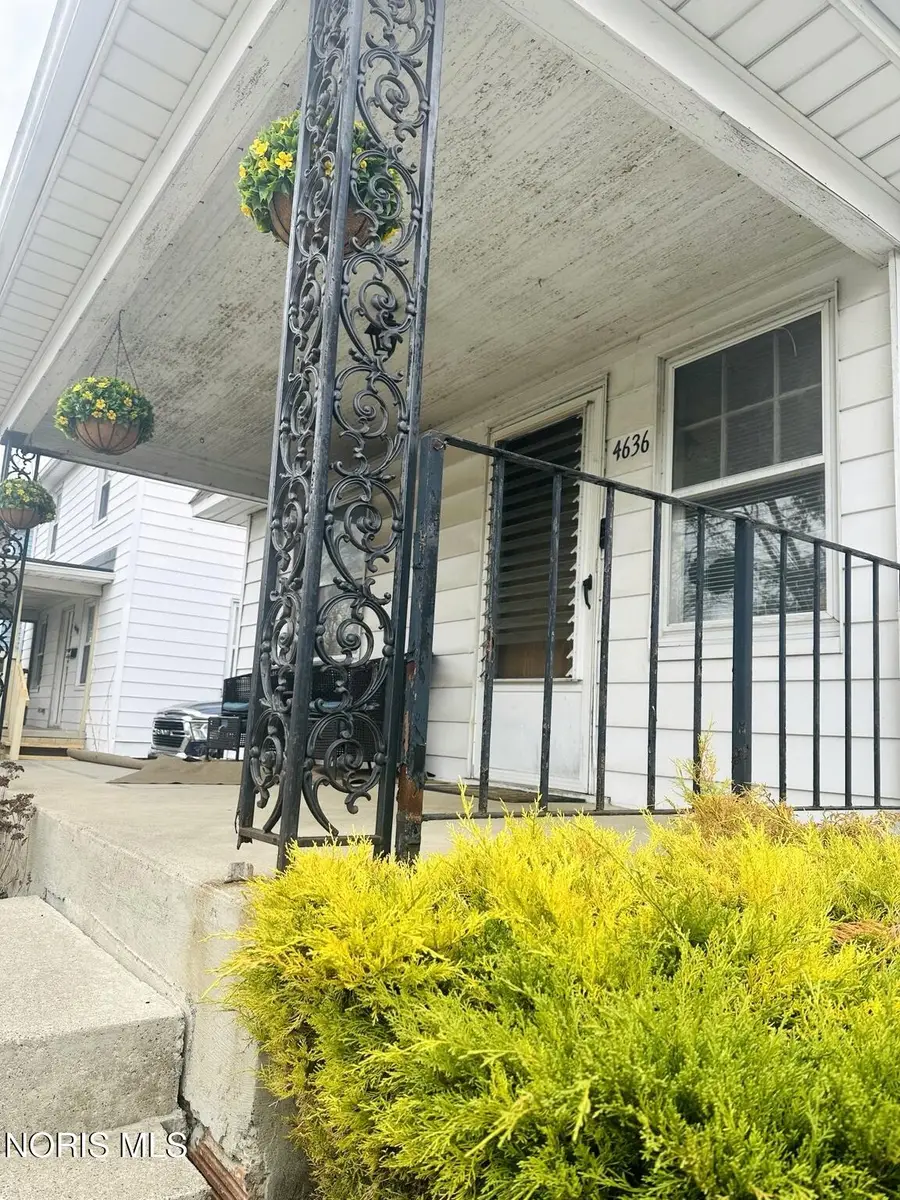 4636 Commonwealth Avenue, Toledo, OH 43612 - #2