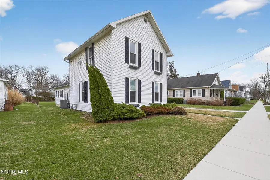 235 S Maple Street, Bowling Green, OH 43402 - #2