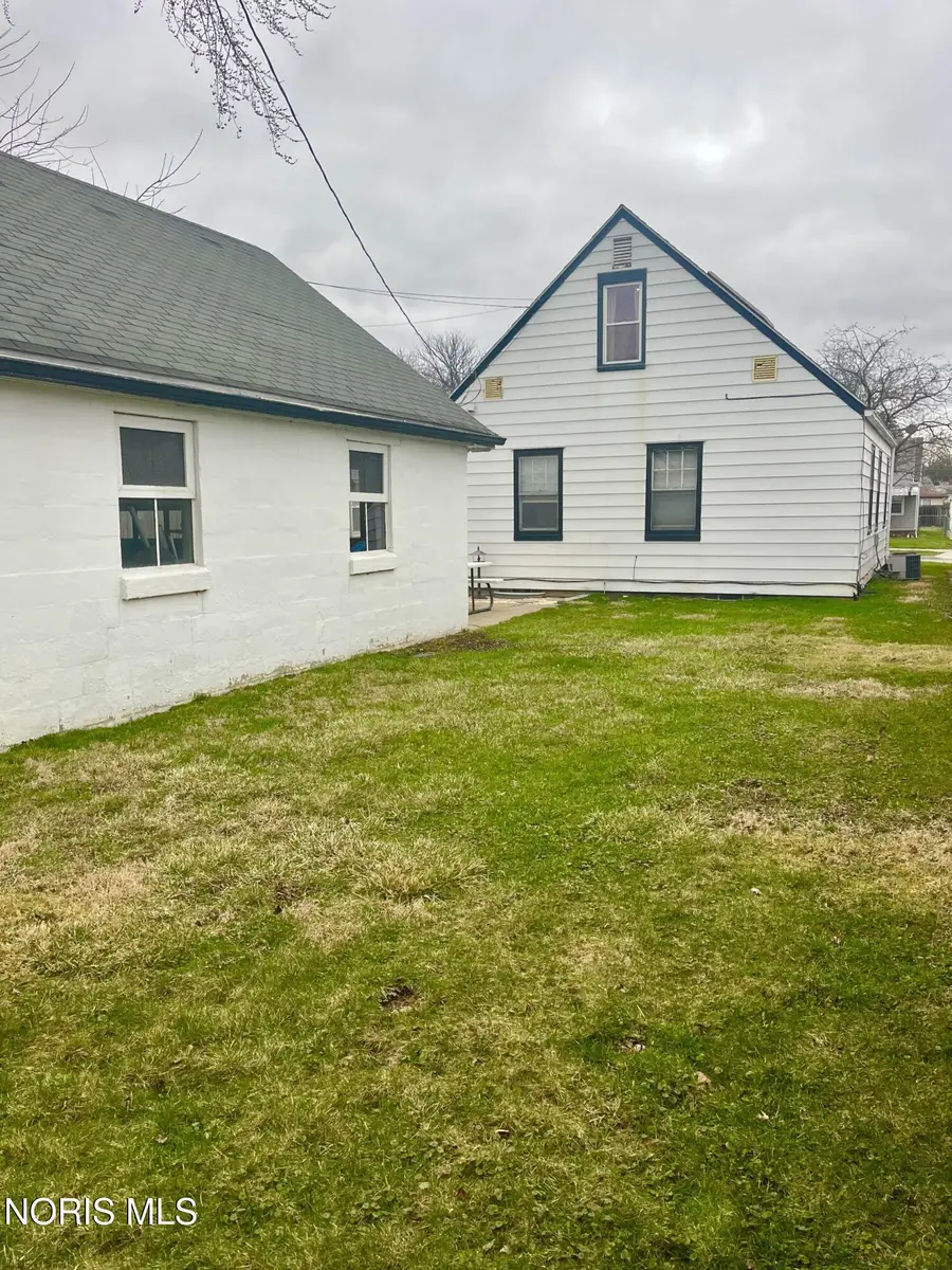 3222 Escott Avenue, Toledo, OH 43614 - #2