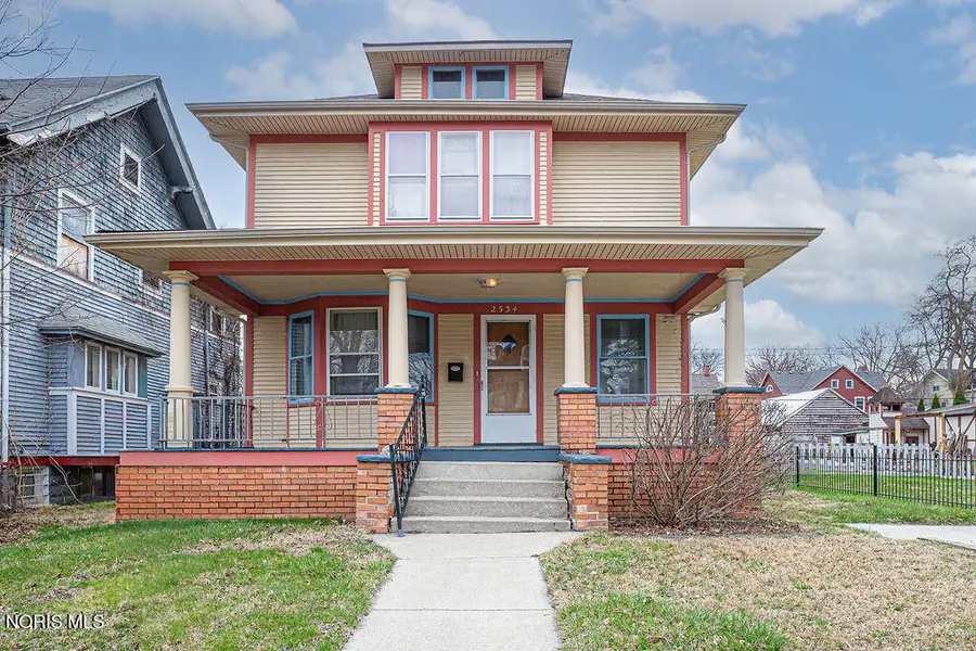 2534 Maplewood Avenue, Toledo, OH 43610 - #2