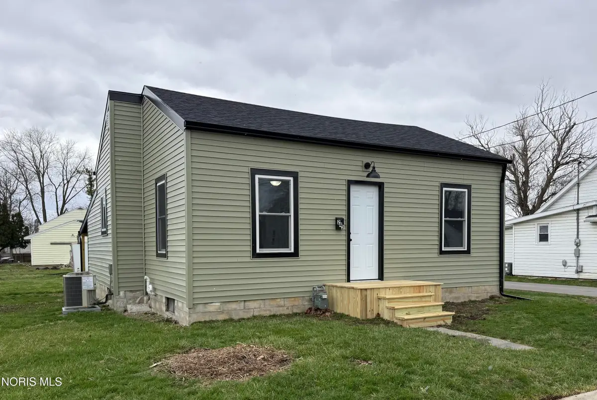 243 Monroe Avenue, Findlay, OH 45840 - #1
