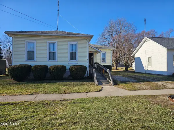 216 W Edgerton Street, Hicksville, OH 43526