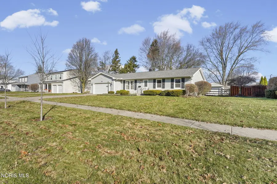 541 Dussel Drive, Maumee, OH 43537 - #2