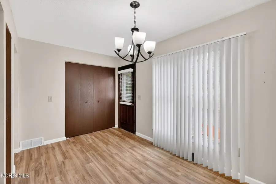 5409 Westcastle Drive, Toledo, OH 43615 - #3