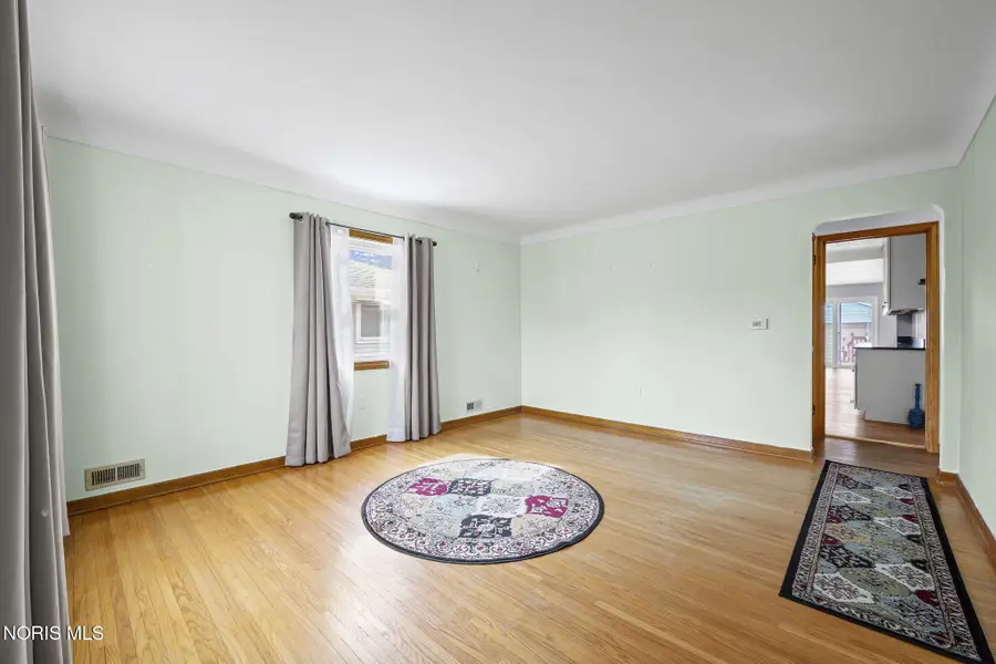 5219 302nd Street, Toledo, OH 43611 - #3