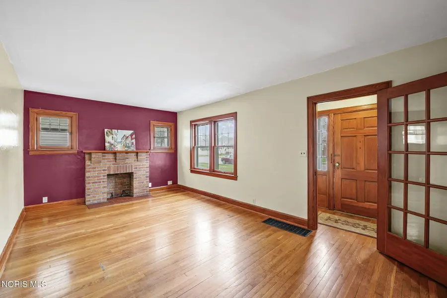 423 1st Street, Findlay, OH 45840 - #2