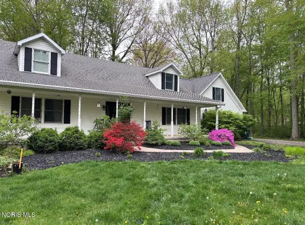 4025 Laplante Road, Monclova, OH 43542