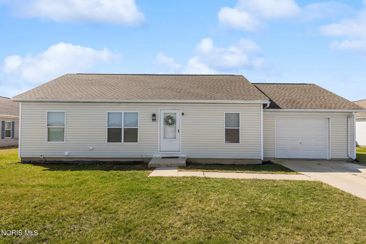 823 Bugner Street, Fostoria, OH 44830 - #1