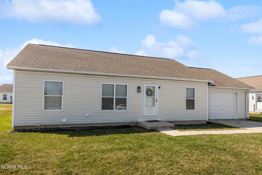 823 Bugner Street, Fostoria, OH 44830 - #2