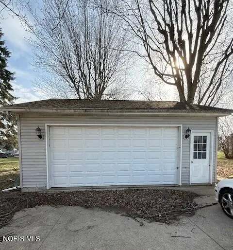 1009 N 5th Street, Fremont, OH 43420 - #2