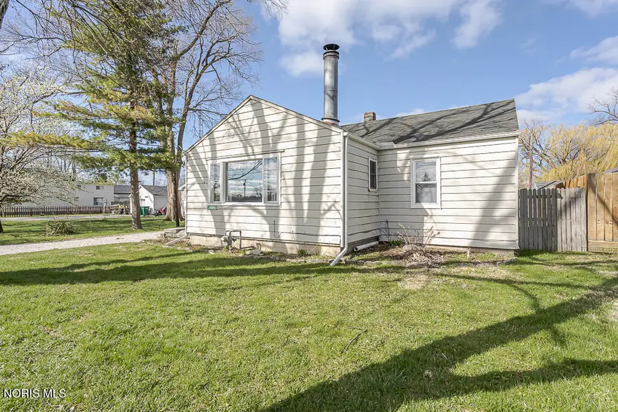 29471 Harriet Street, Millbury, OH 43447 - #3