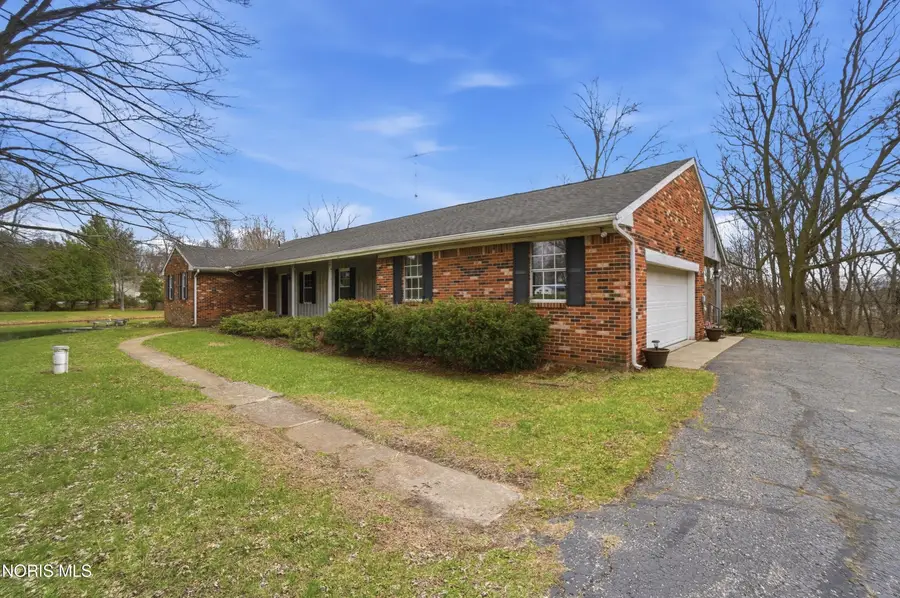 10855 S River Road, Grand Rapids, OH 43522 - #3