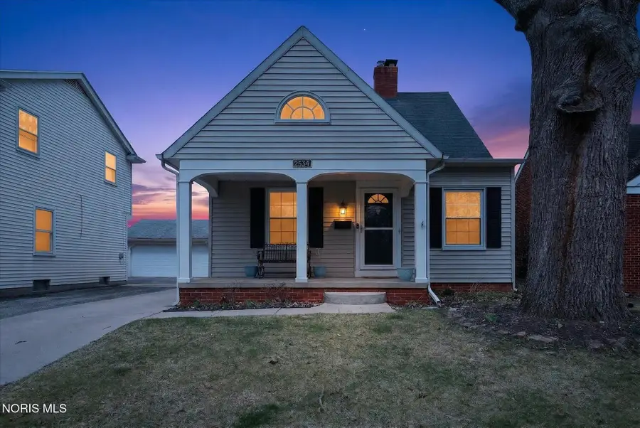 2534 Beaufort Avenue, Toledo, OH 43613 - #3