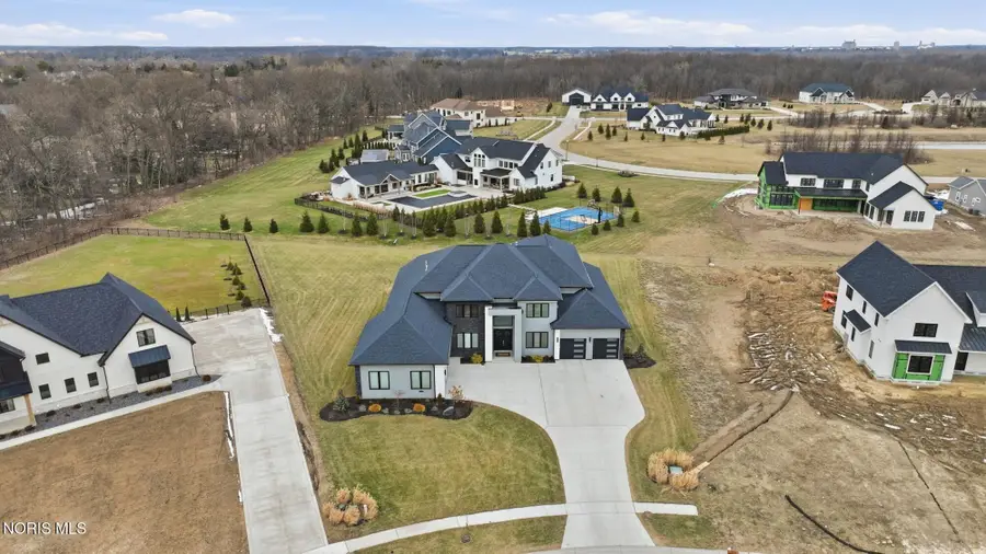 1125 Hunting Creek Drive, Perrysburg, OH 43551 - #2