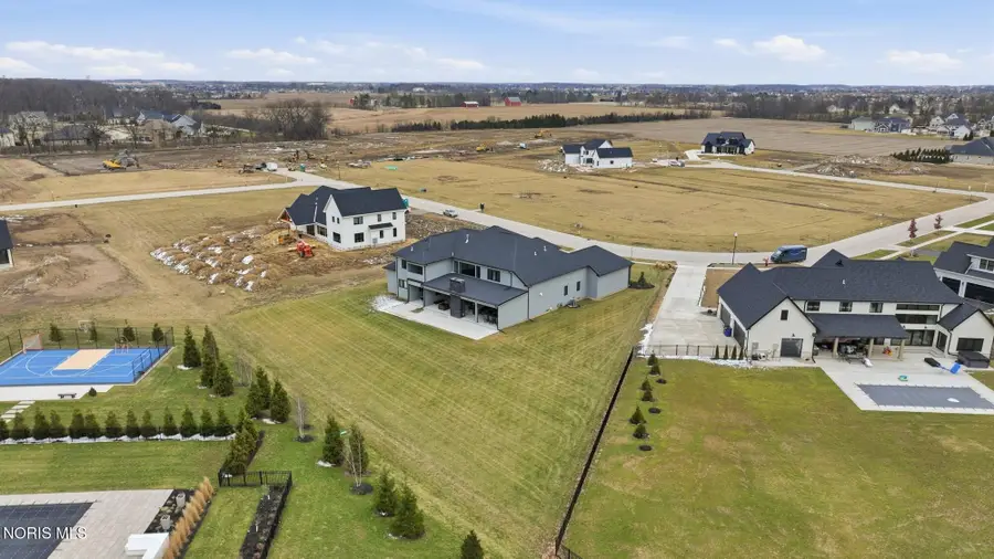 1125 Hunting Creek Drive, Perrysburg, OH 43551 - #3