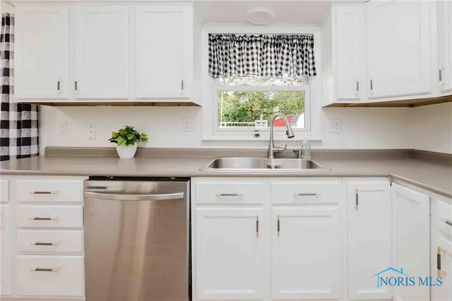 506 Hillcrest Avenue, Findlay, OH 45840 - #3