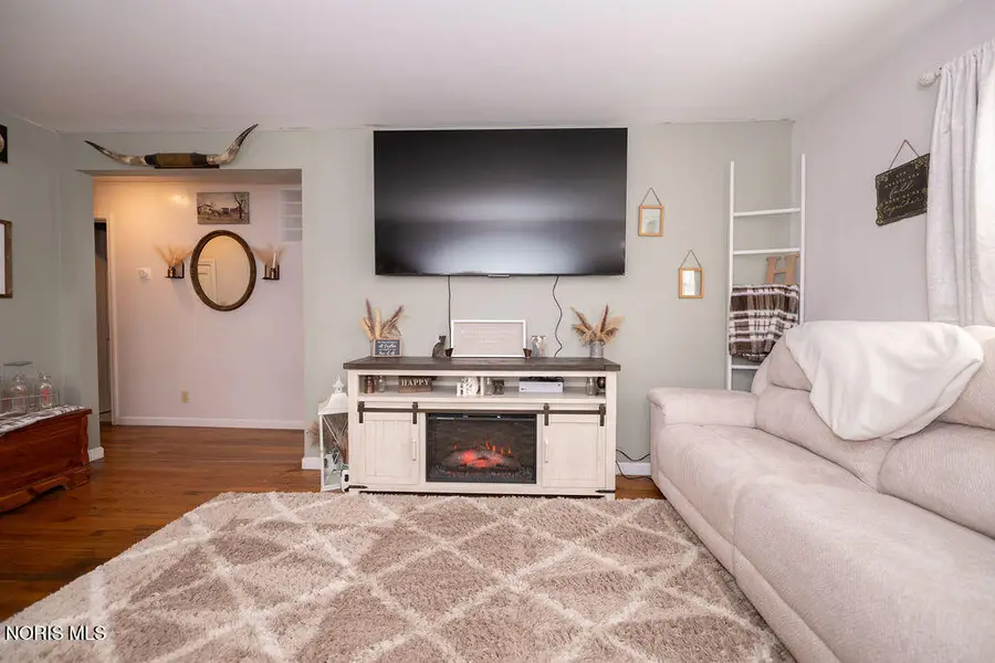 1215 S Blanchard Street, Findlay, OH 45840 - #3