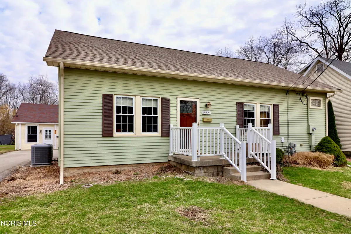 859 Walnut Street, Perrysburg, OH 43551 - #1