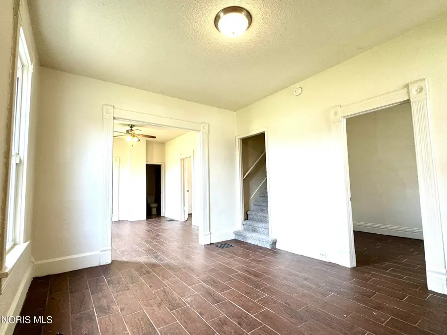 965 Curtis Street, Toledo, OH 43609 - #2