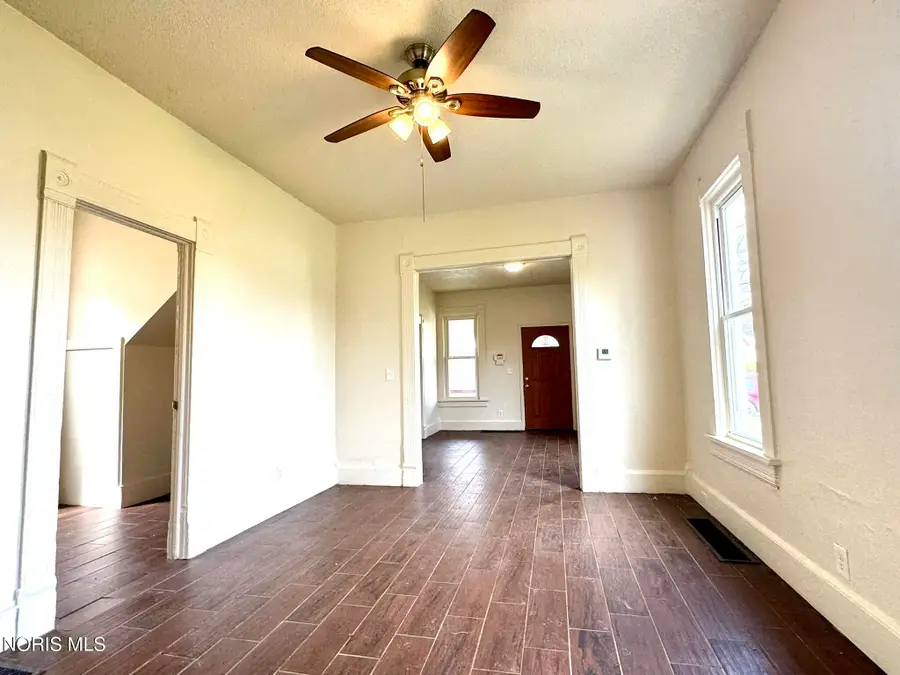 965 Curtis Street, Toledo, OH 43609 - #3