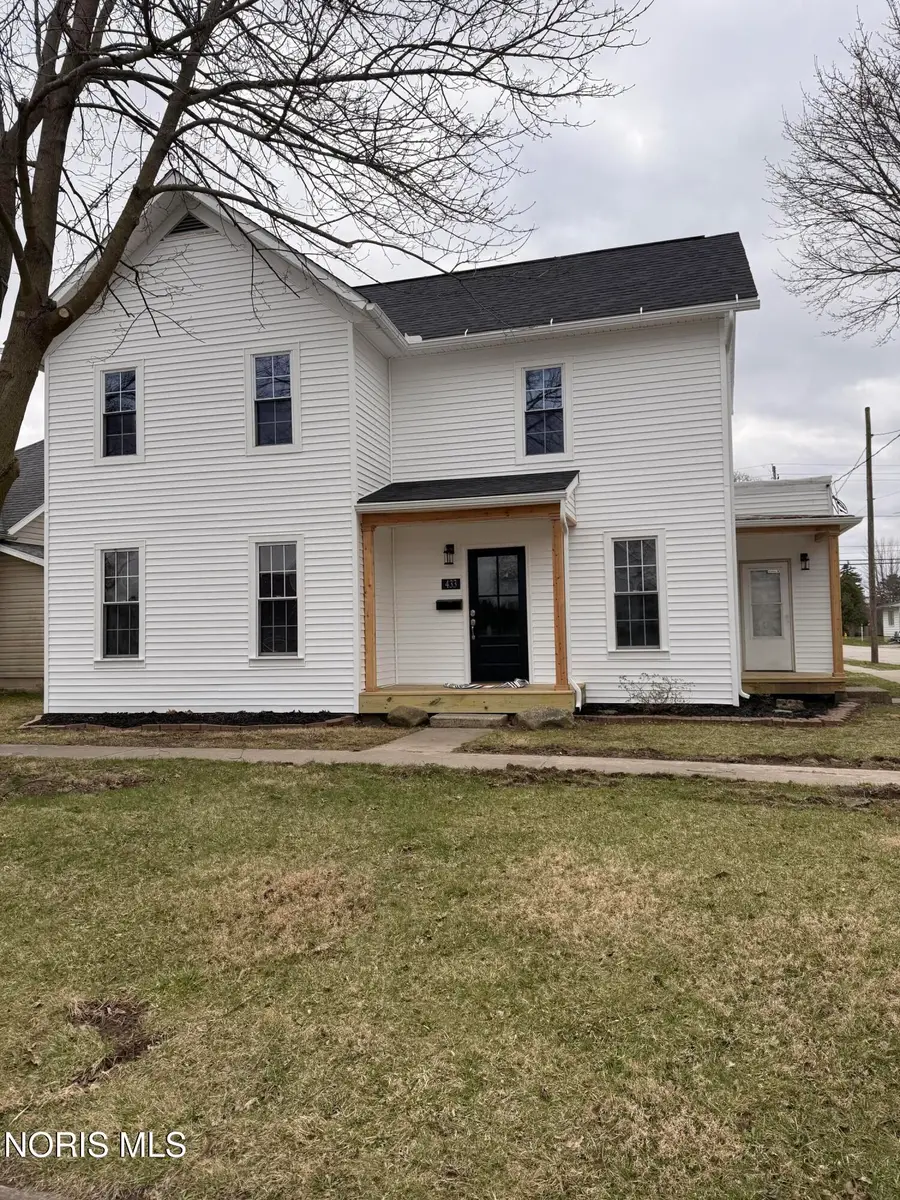 433 W Stevenson Street, Gibsonburg, OH 43431 - #2