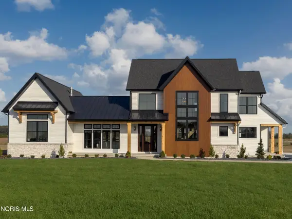 7261 Rolling Meadow Lane, Maumee, OH 43537