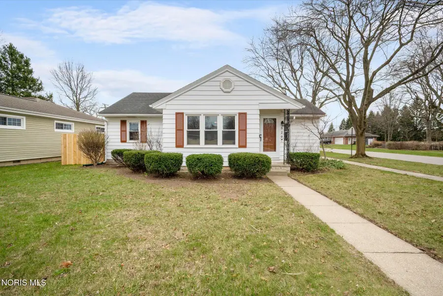 629 W Smith Street, Gibsonburg, OH 43431 - #2