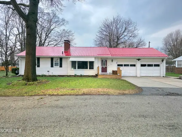 711 Natlin Drive, Fostoria, OH 44830