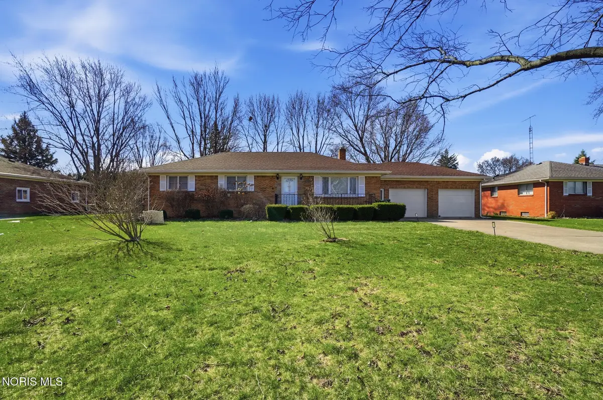 5874 Taylor Avenue, Walbridge, OH 43465 - #1