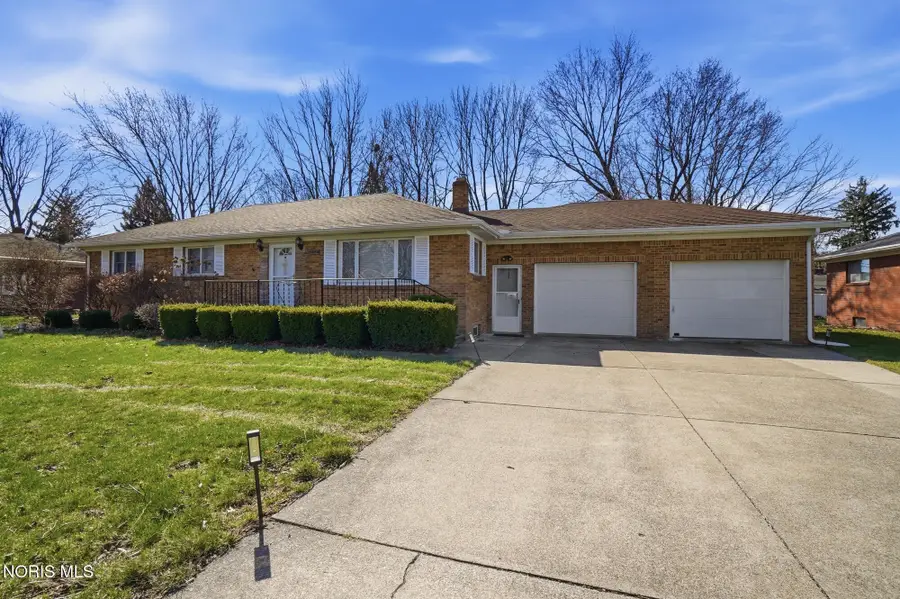 5874 Taylor Avenue, Walbridge, OH 43465 - #2