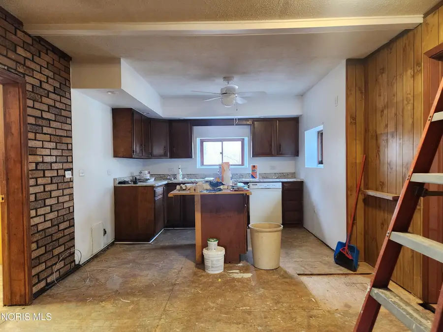 6324 Bapst Avenue, Toledo, OH 43615 - #2