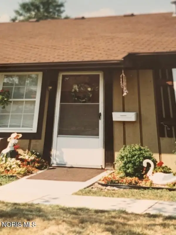 1140  Apt D9  S Mccord Road, Holland, OH 43528