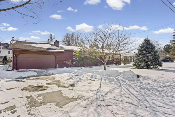 1421 Conneaut Avenue, Bowling Green, OH 43402