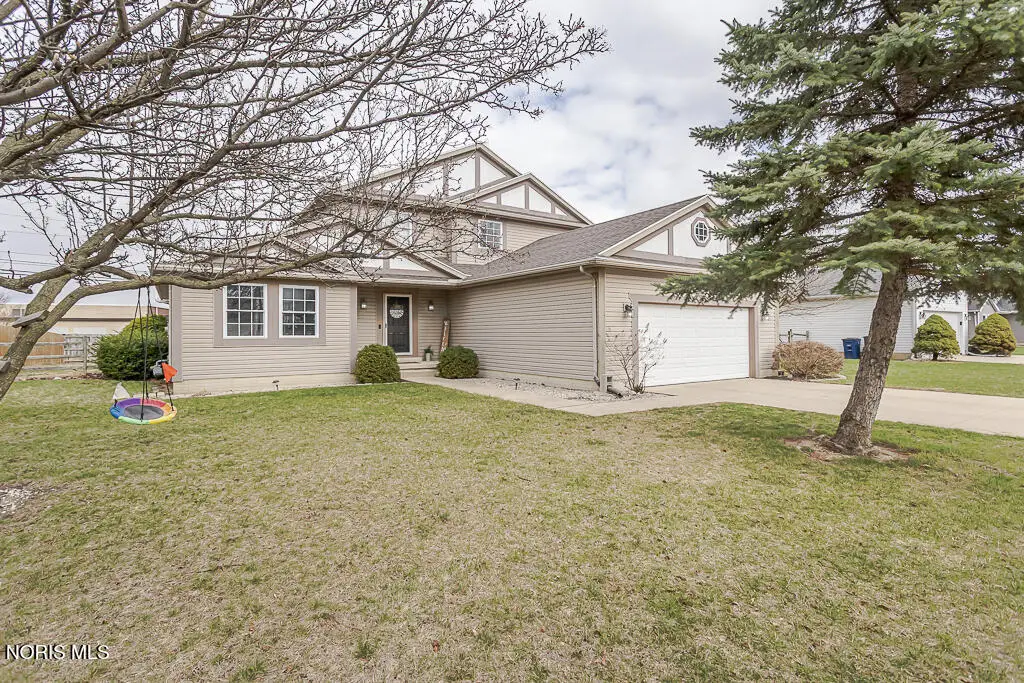 1118 Sandpiper Lane, Bowling Green, OH 43402 - #1