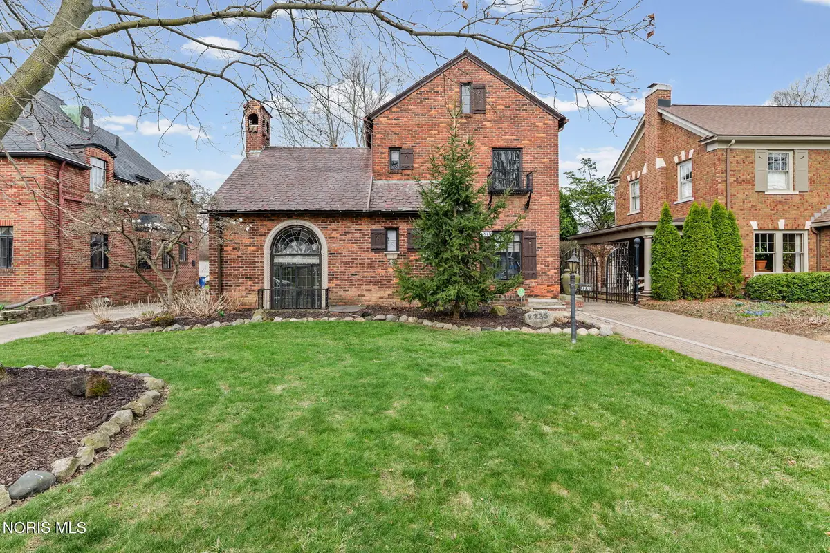 2235 Meadowwood Drive, Toledo, OH 43606 - #1