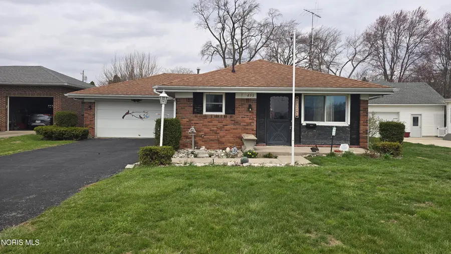 832 W Riverview Avenue, Napoleon, OH 43545 - #3