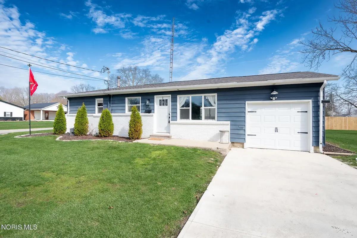 916 Navarre Avenue, Bryan, OH 43506 - #1