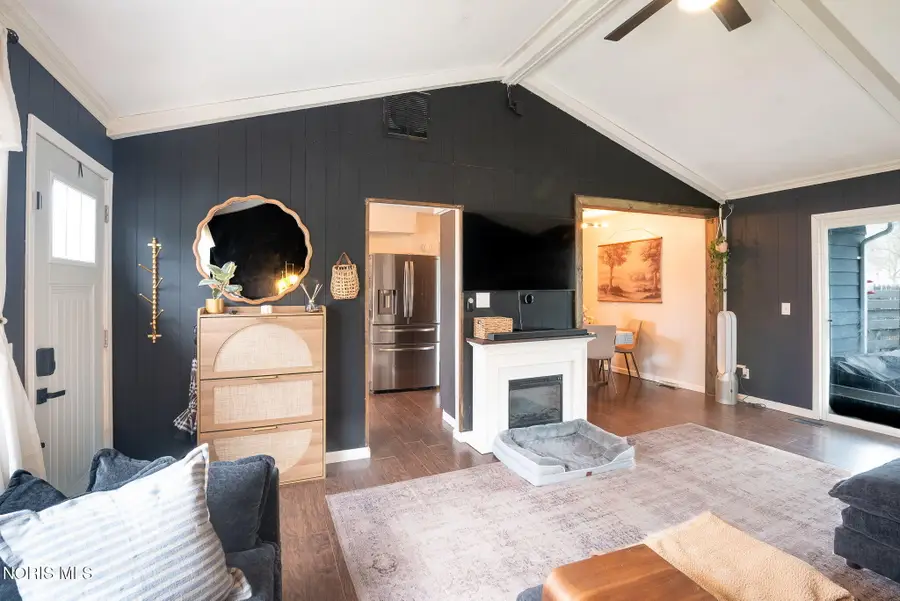 916 Navarre Avenue, Bryan, OH 43506 - #3