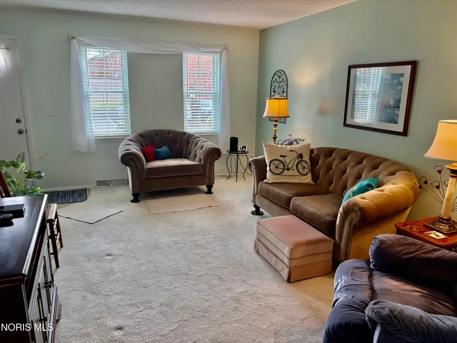 6548 Cornwall Court, Sylvania, OH 43560 - #3