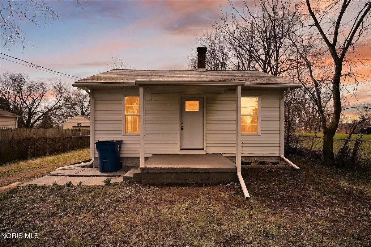 1060 Patchen Road, Oregon, OH 43616 - #1