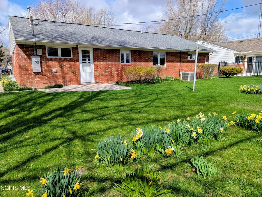 300 Degroff Avenue, Archbold, OH 43502 - #3